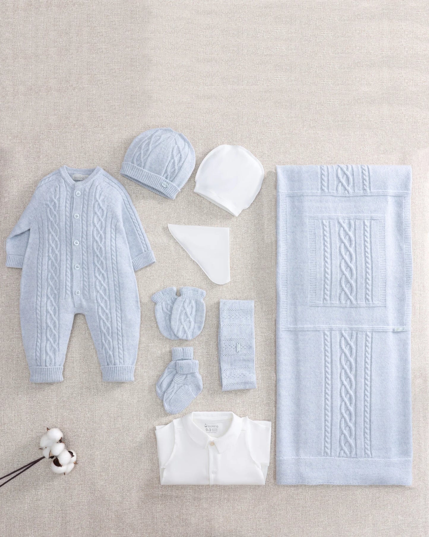 leo king winter set hospital blue