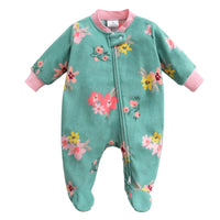 winter overall green flowers