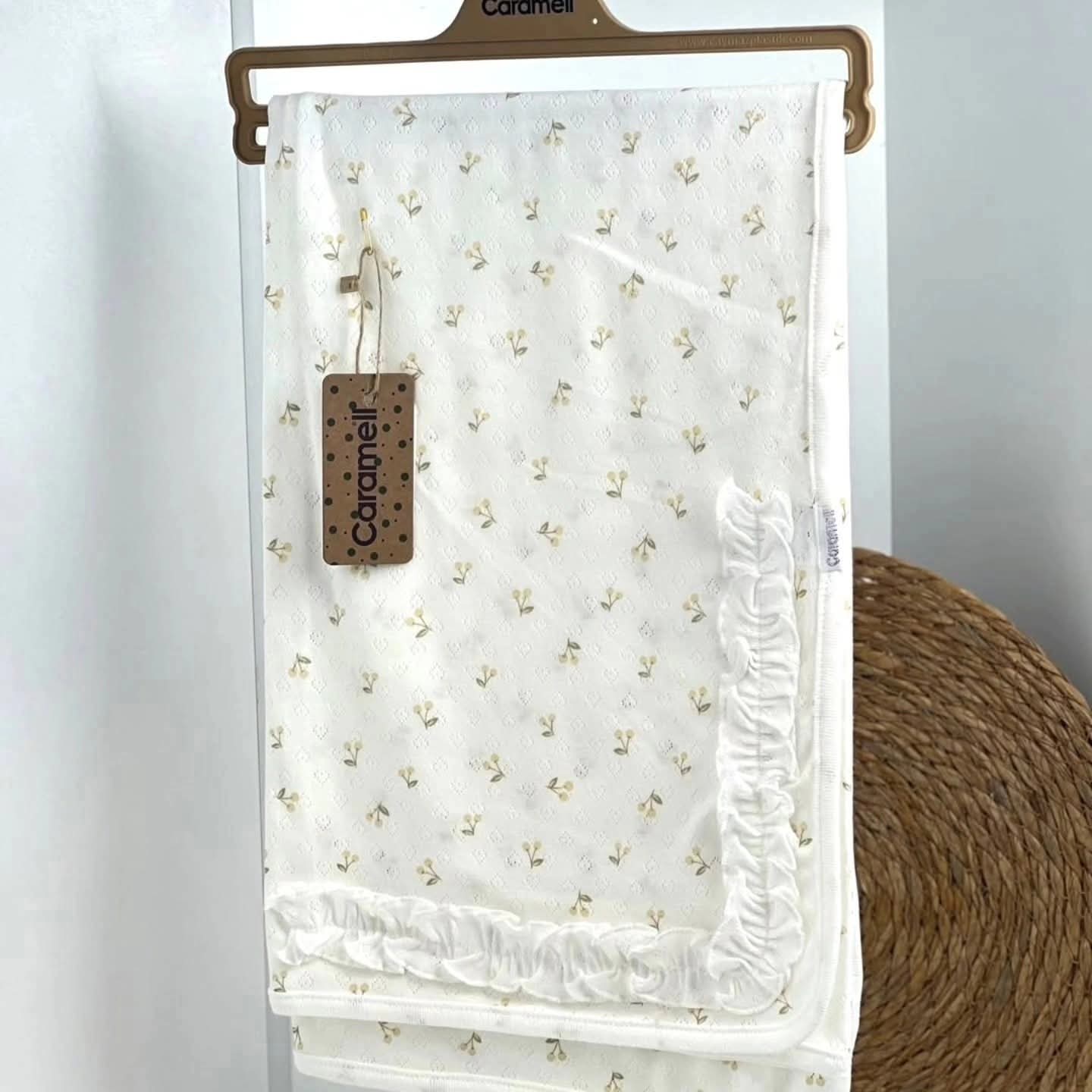 Caramel blanket off white